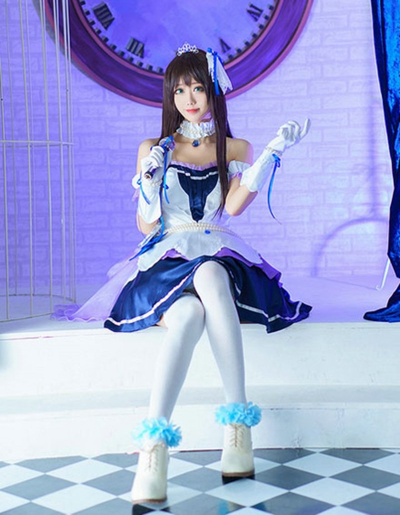 二次元Cosplay的魅力在于那份独特的艺术感和创造力。今天,我们就来探讨“落日最美的地方”这首歌的歌词与歌谱图片分享。